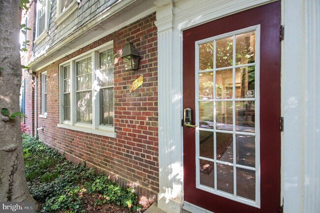 Building Photo - 2007 Key Blvd