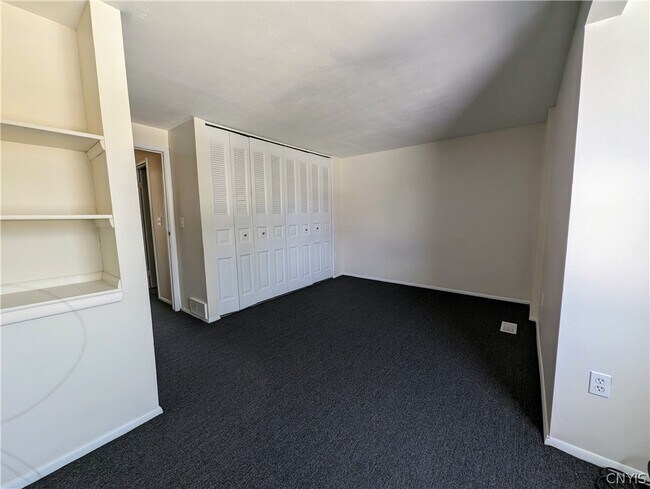 Building Photo - 8217 Trevi Ln
