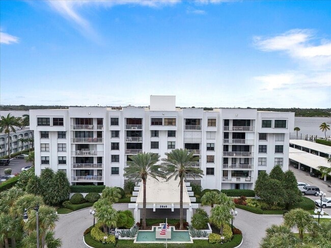 Building Photo - 2860 S Ocean Blvd