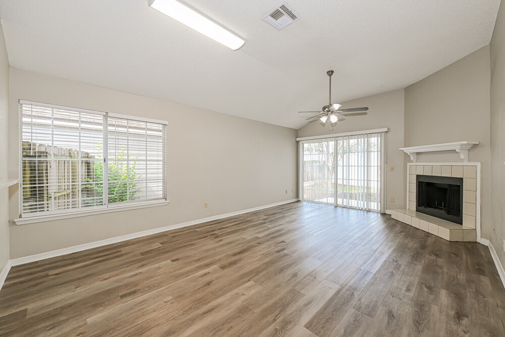 Building Photo - 7737 Manassas Ct E