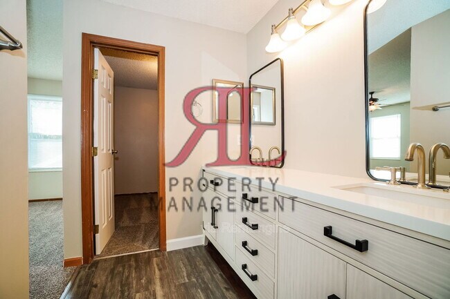 Building Photo - 5066 Ivywild Ave