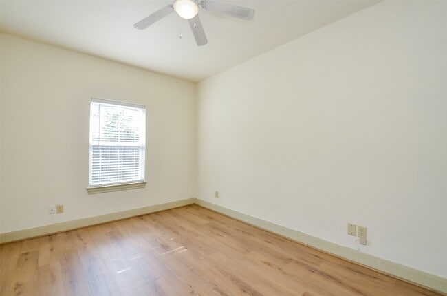 Building Photo - 1414 Southwick St