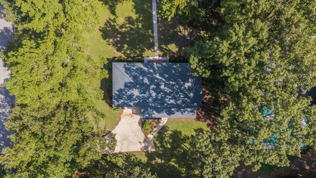 Building Photo - 3109 Shamrock St S