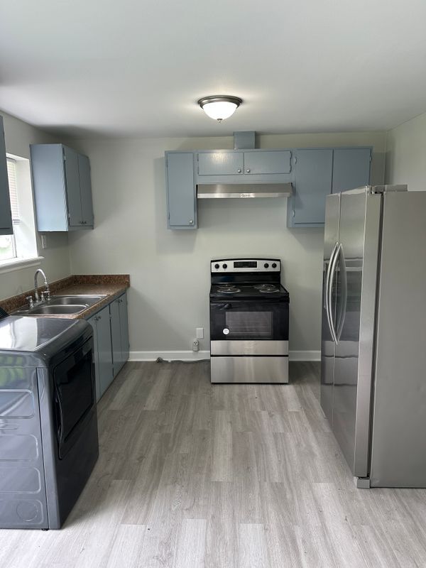 Building Photo - 15260 Sam George Rd