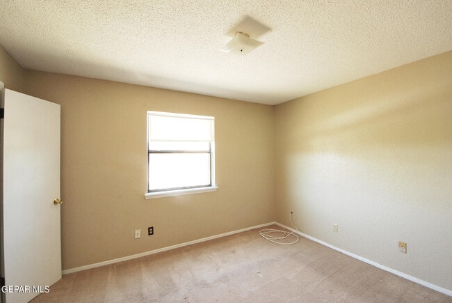 Building Photo - 216 Cutlass Dr