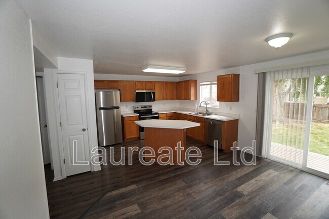 Building Photo - 2462 Kiowa Creek Dr