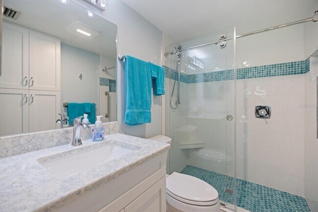 Building Photo - 634 Bird Bay Dr E