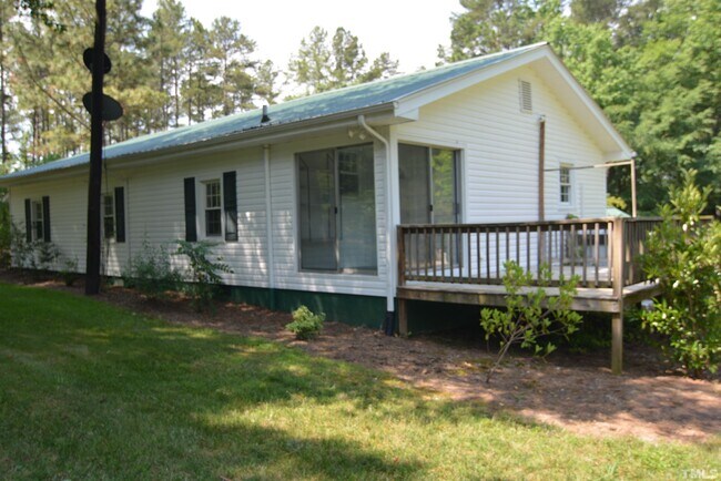 Building Photo - 643 Mt Pisgah Church Rd