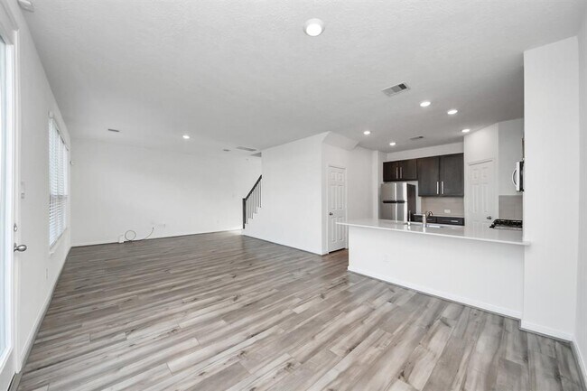 Building Photo - 4511 Kellmore Ct