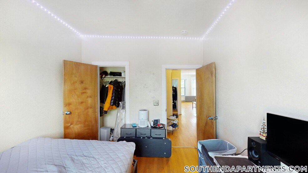 Building Photo - 88 Hammond St