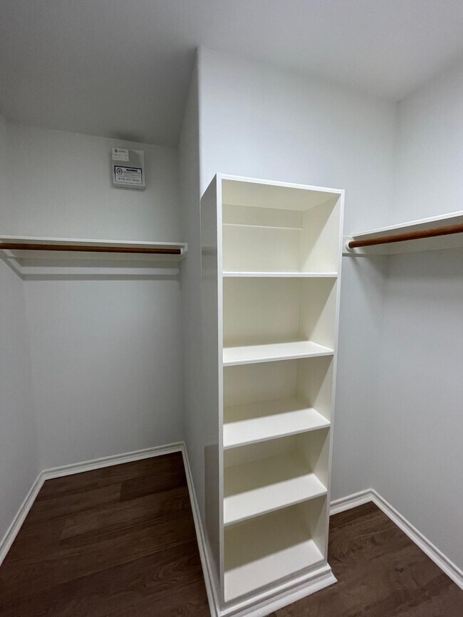 Building Photo - 2926 Loganberry Park Ln