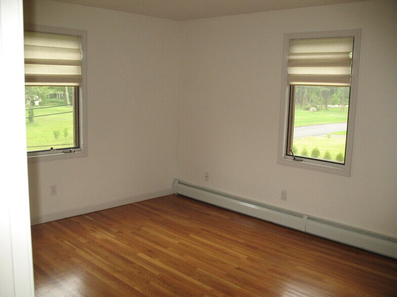 Bedroom - 4A Romano Village Dr