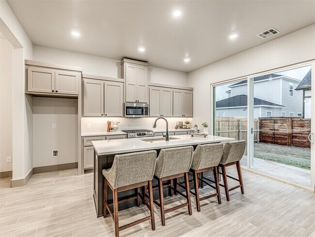 Building Photo - 2548 NW 131st St