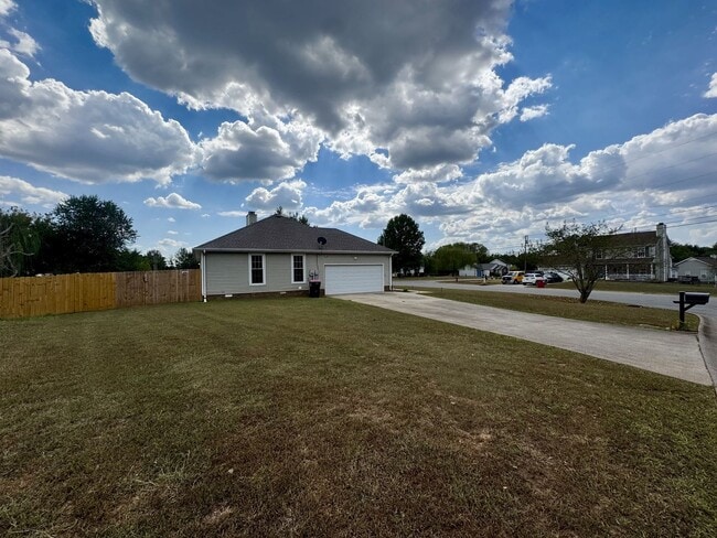 Building Photo - 1201 Crystal Dr