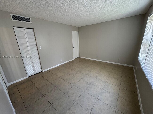 Building Photo - 3360 Spanish Moss Terrace