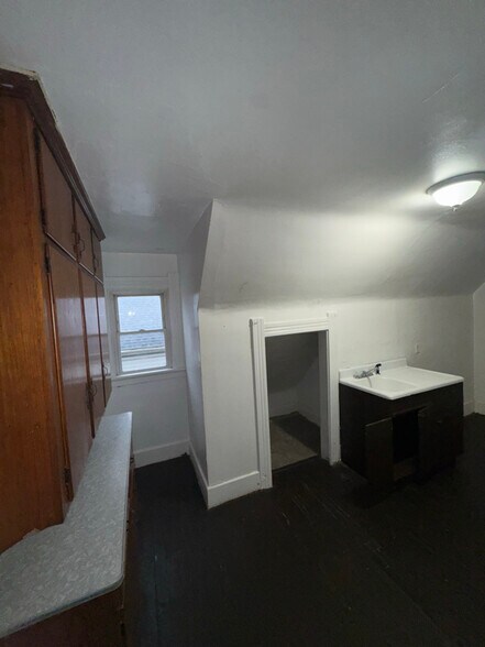 Building Photo - 1614 Oak St
