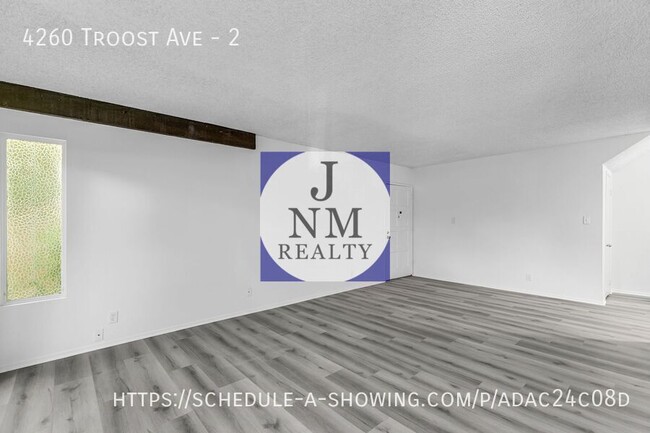 Building Photo - Beautiful 1 Bedroom + 1 Bath + Private Patio