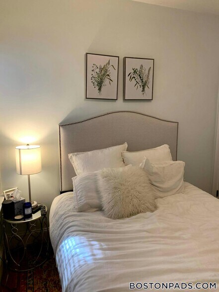 Building Photo - 26 Washburn St