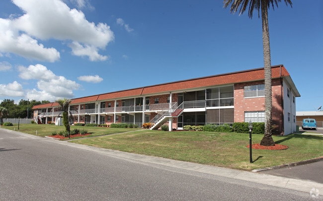 Building Photo - Lake Tarpon Apartments