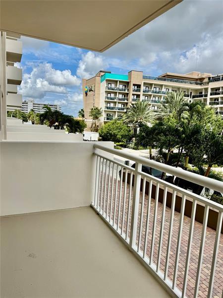 Building Photo - 133 N Pompano Beach Blvd