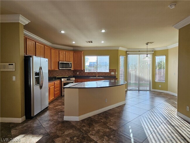 Building Photo - 5604 Pacesetter St