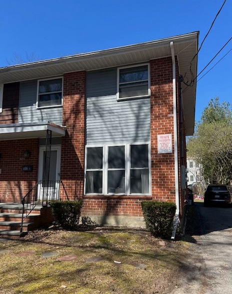 Building Photo - 148 Thorndike St