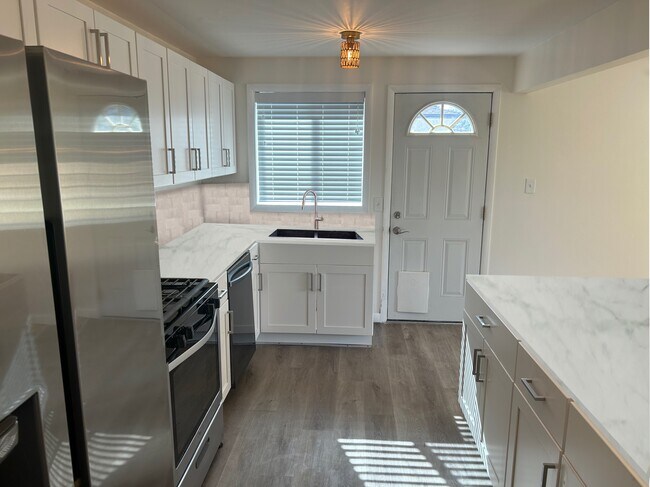 Building Photo - 7210 W 34th Ave