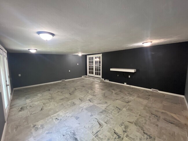 Building Photo - What a stunner, step into your new home