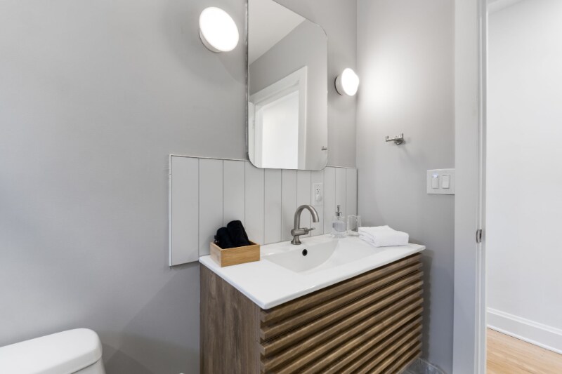 Building Photo - 1704-1706-1706 W 3rd Ave