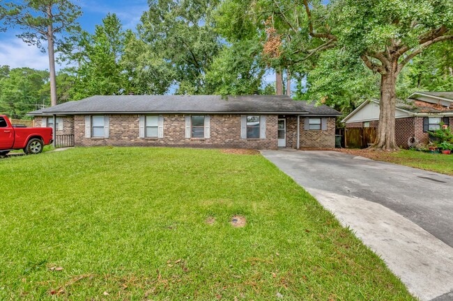 Primary Photo - Charming 3BR/2B Duplex in Gadsden Acres – ...