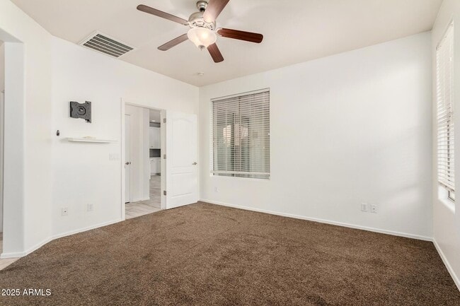 Building Photo - 21090 E Munoz St