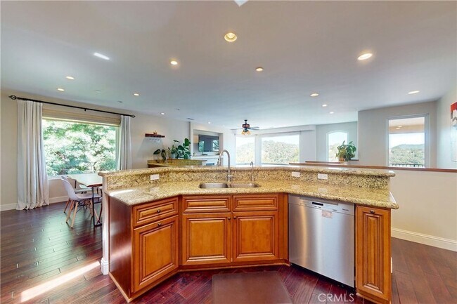 Building Photo - 5595 Tanbark Ct
