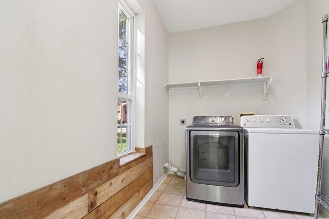 Building Photo - 16546 Cypress Thicket Dr