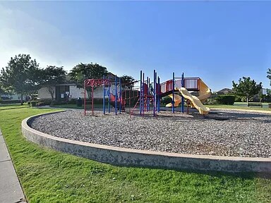 Building Photo - 8911 Valley River Dr