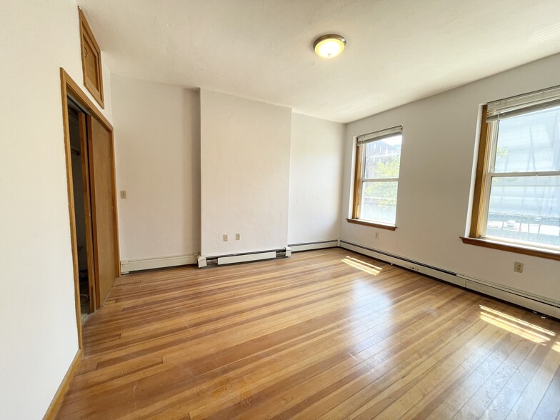 Building Photo - 259 North St