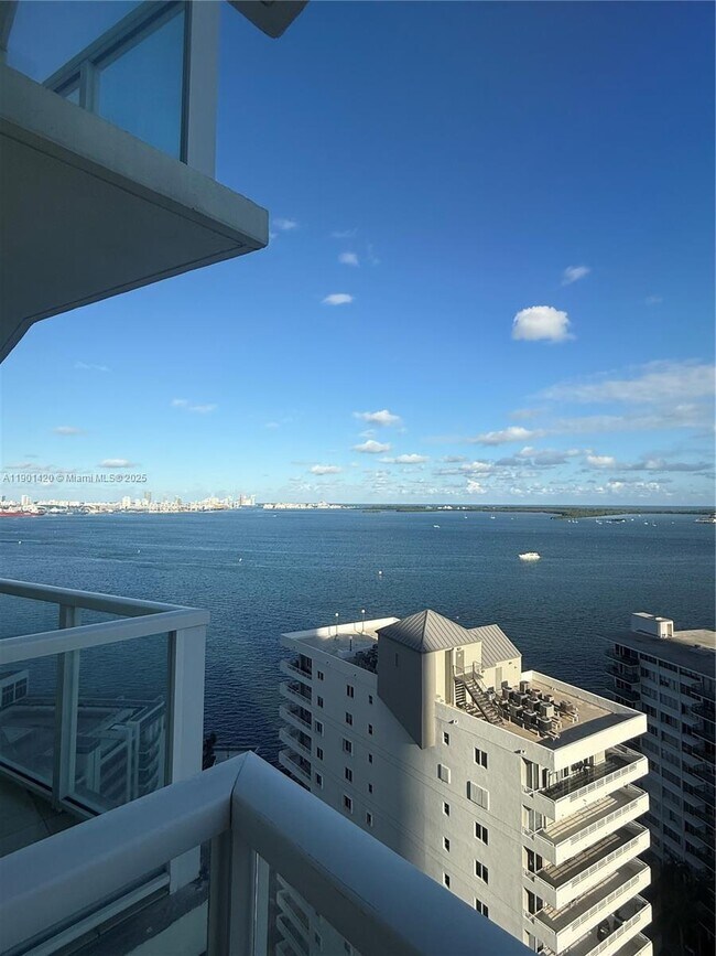 Building Photo - 218 SE 14th St