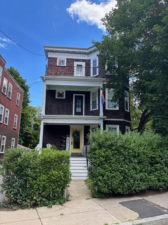 Building Photo - 250 Poplar St