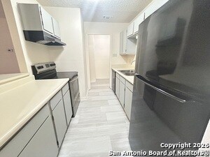 Building Photo - 6311 Waddesdon Wood