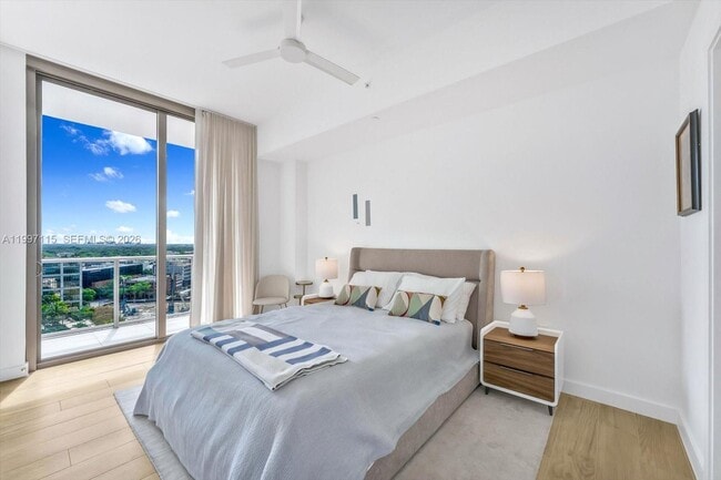 Building Photo - 2678 Tigertail Ave