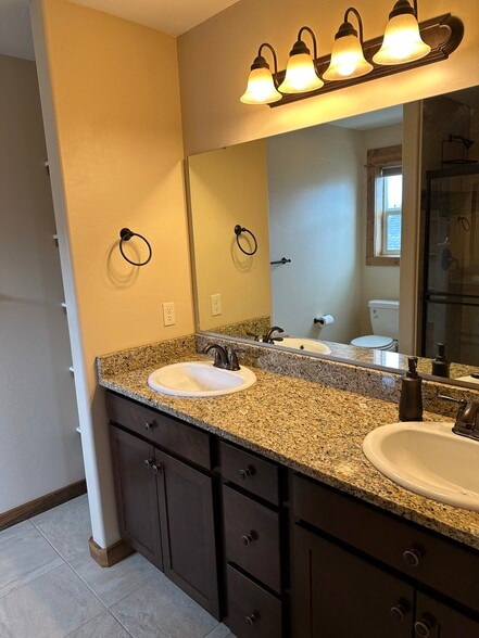 Building Photo - 504 Fowler Ave