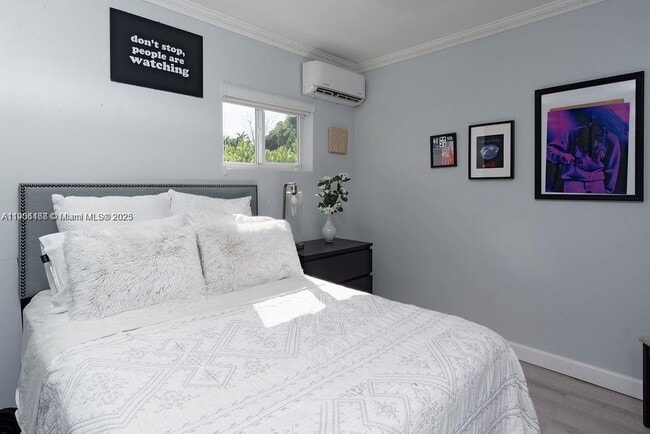 Building Photo - 1110 NE 100th St