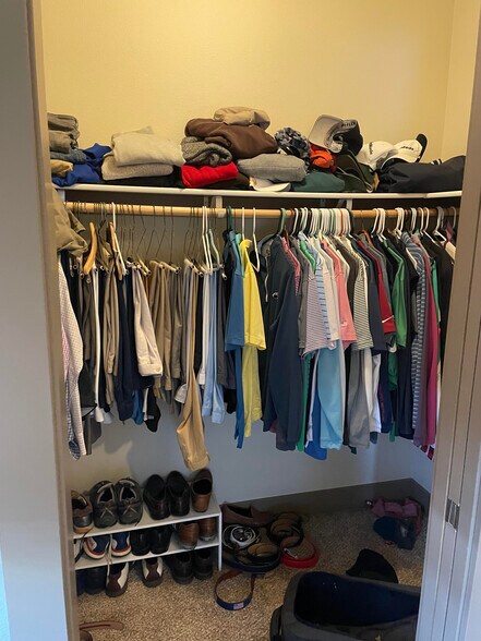 Building Photo - 504 Silverleaf Dr