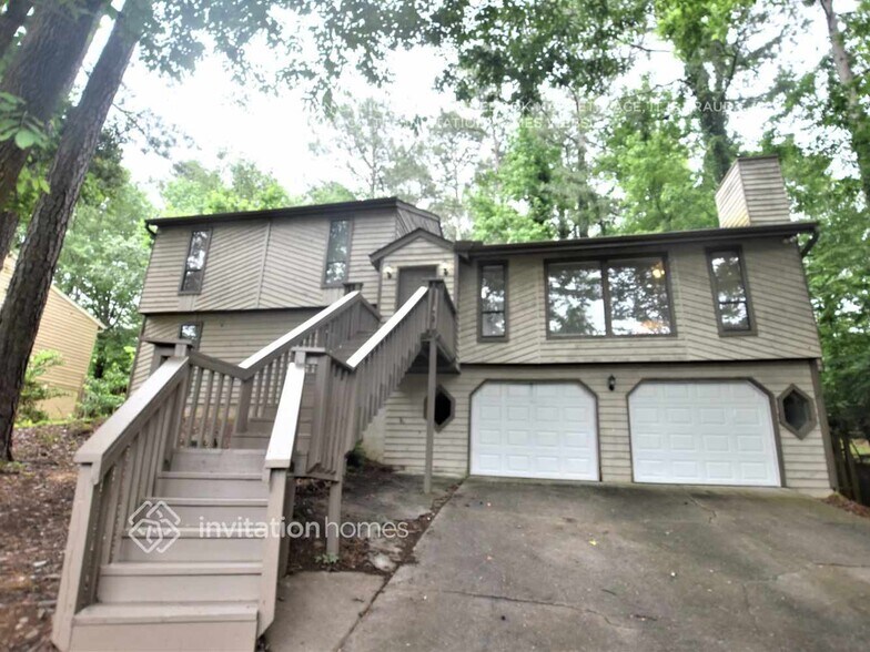 Building Photo - 2320 Tapanzee Ln