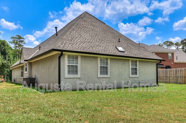 Building Photo - 208 Stonington Dr