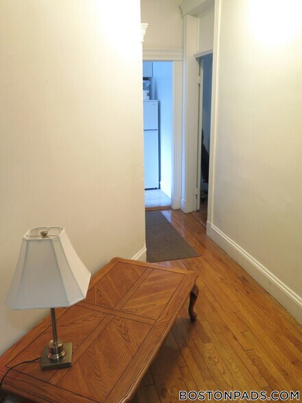 Building Photo - 149 Park Dr