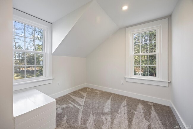 Building Photo - 6 Starr Ridge Rd