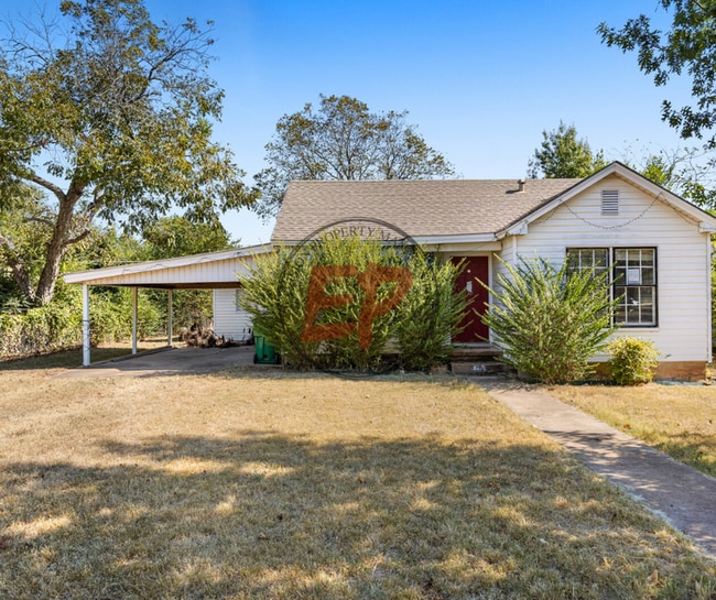 Building Photo - 618 Adams Ave