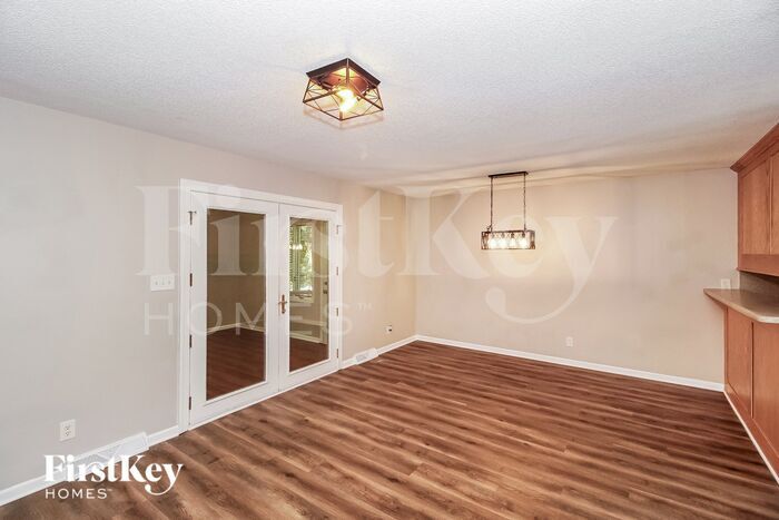 Building Photo - 606 Mirawood Trail NE