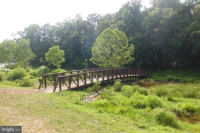 Building Photo - 3808 Delano St