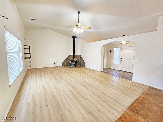 Building Photo - 3120 E Easy St